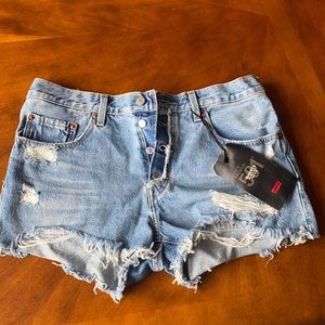 ⭐️NWT Levi Shorts⭐️